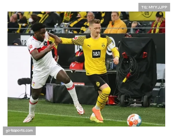 多特蒙德2-1绝杀埃因霍温，罗伊斯替补建功